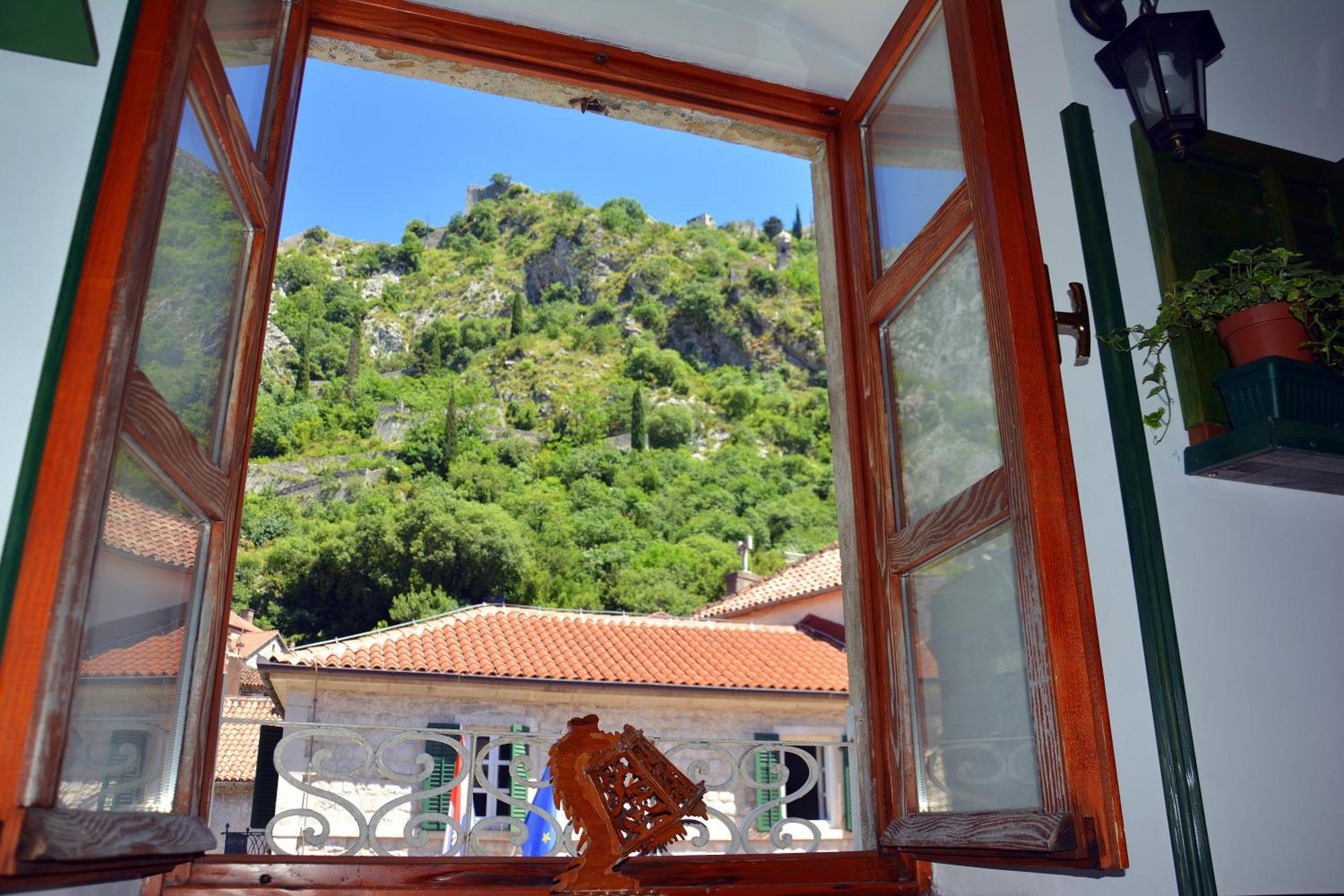 黑山科托尔旅馆旅舍 外观 照片